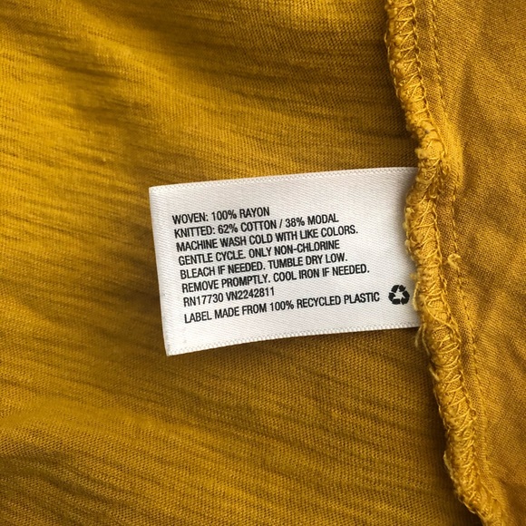 Top - Picture 2 of 2